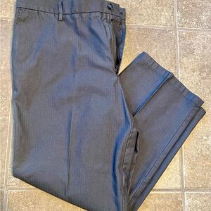 Dockers Men’s Signature Khaki Pants, Straight Fit, Gray, 40x29